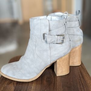 ✨Charlotte Russe Grey Carl Booties